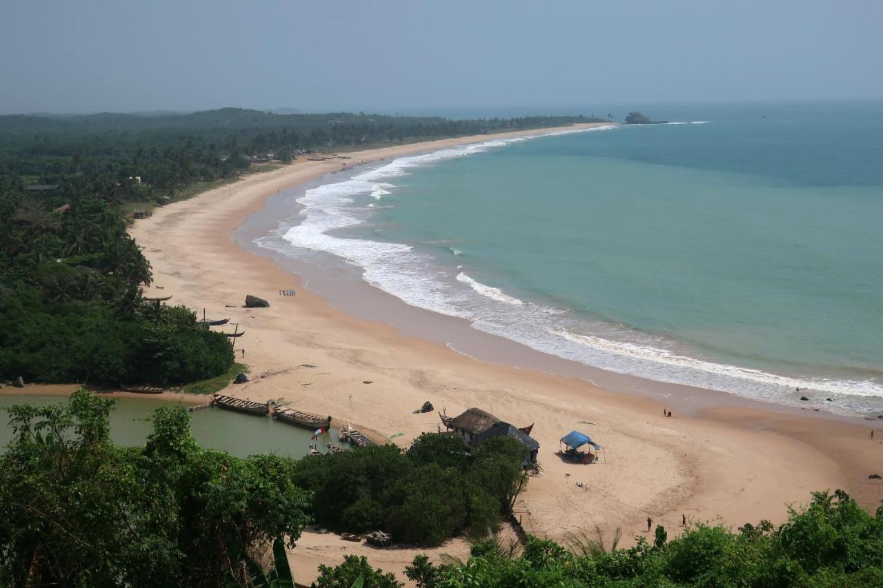 Afro Beach Eco Resort Butre Экстерьер фото