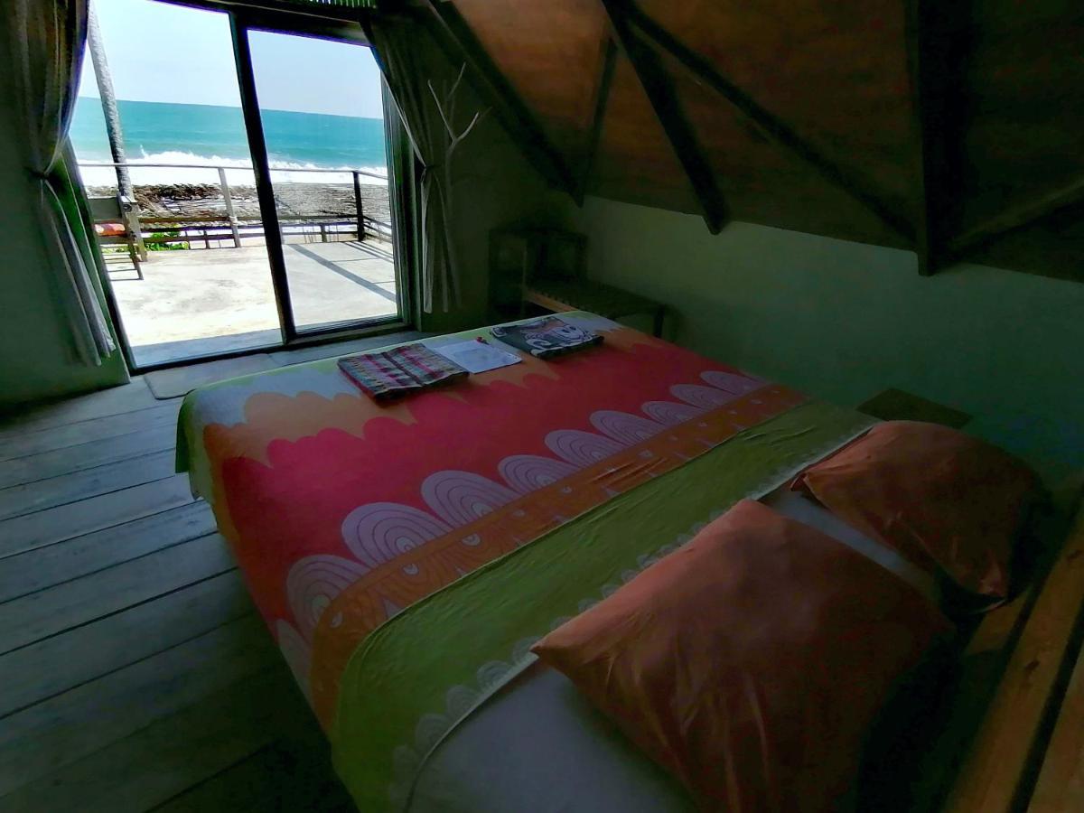 Afro Beach Eco Resort Butre Экстерьер фото